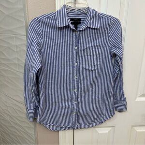J.Crew Women's Blue and White Striped Button-down‎ Shirt. Size 0P Long Sleeve